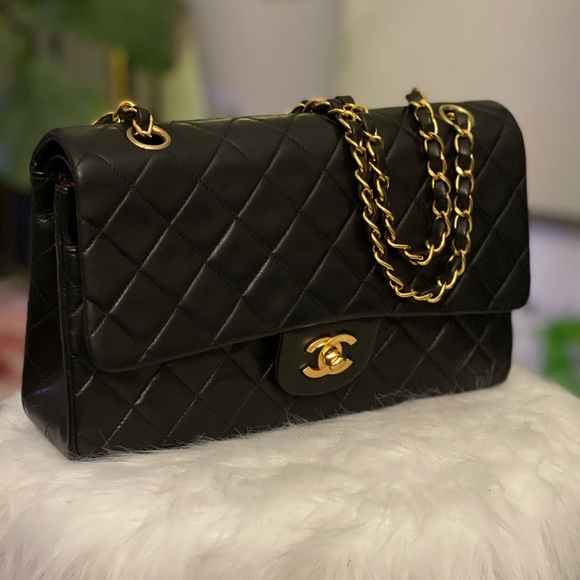 CHANEL Vintage Double Flap Series 4 - Picture 3 of 14